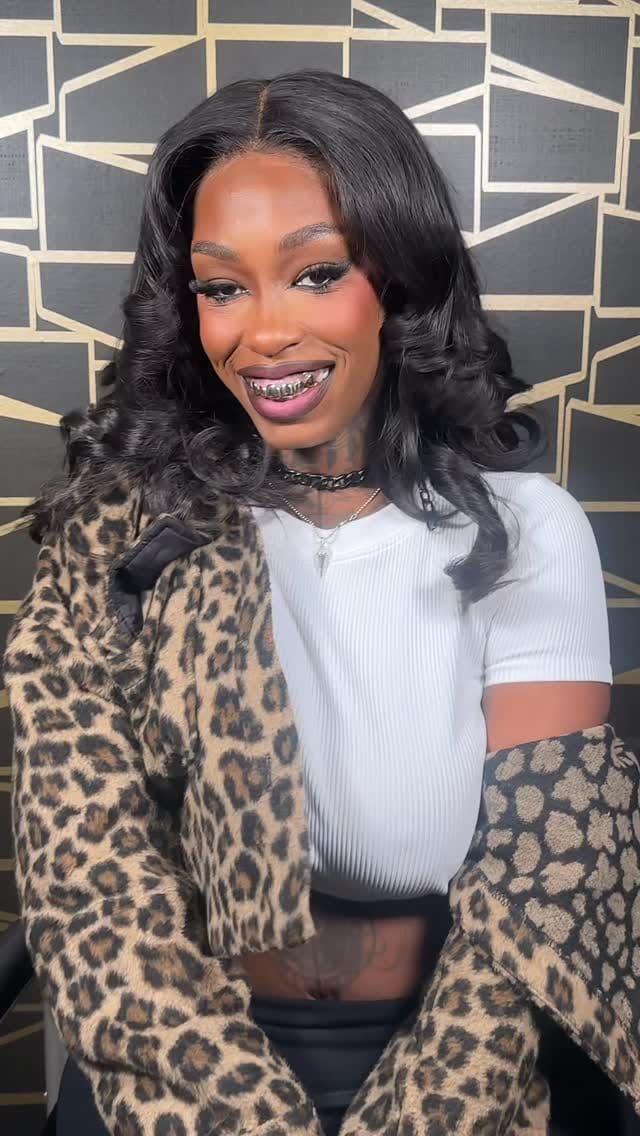 Post 3 by NOLA MUA💄 on Instagram (video)