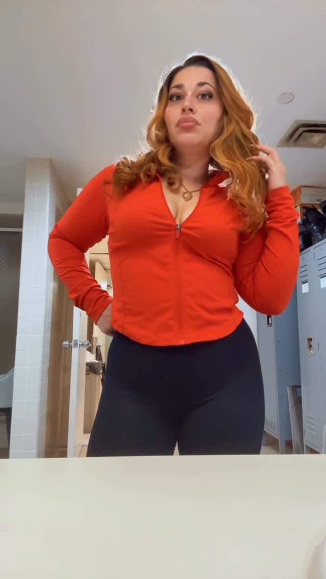 Post 4 by PEACHBOOG ✨♌️ on Instagram (video)