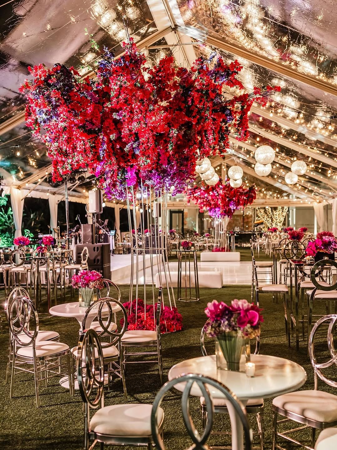Post 4 by Save The Date® on Instagram (carousel)