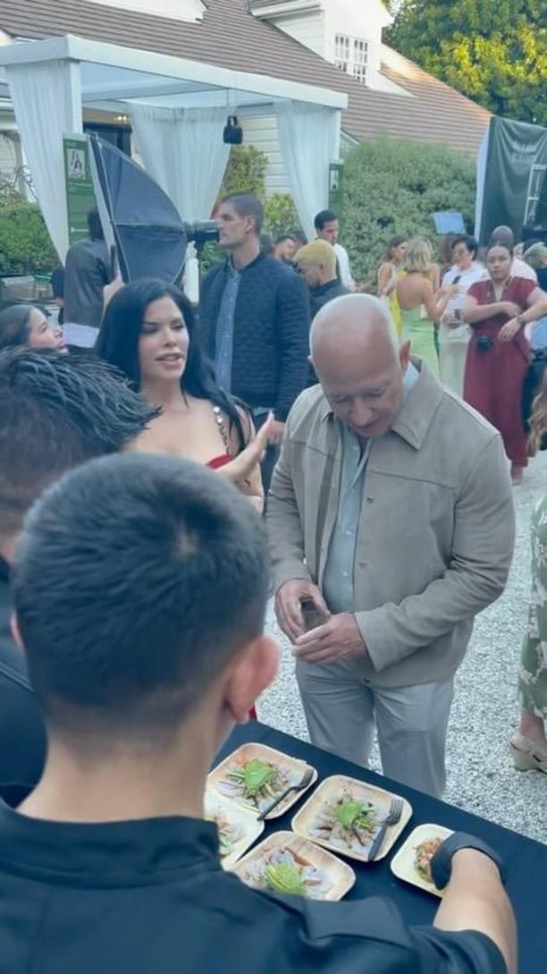 Post 9 by Del Mar Ostioneria on Instagram (video)