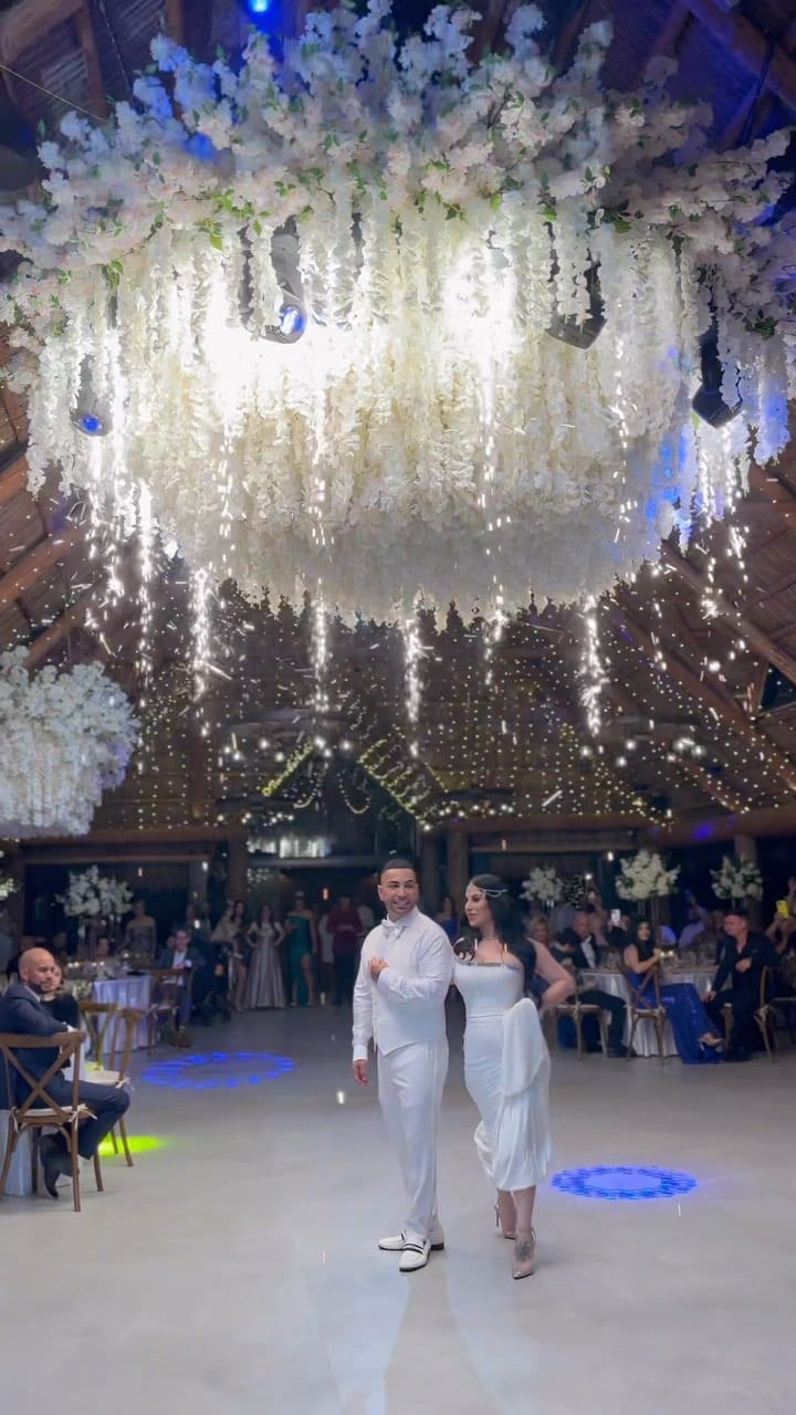 Post 10 by The Barn 305 | Miami Wedding Venue on Instagram (video)