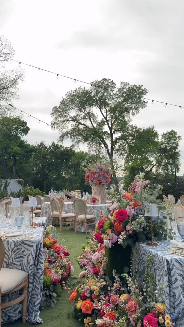 Post 9 by Laura Mayfield | Texas Wedding Planning & Design on Instagram (video)