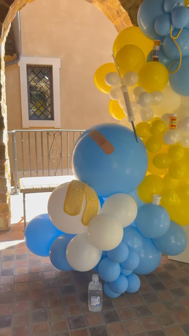Post 7 by The Balloon Box on Instagram (video)
