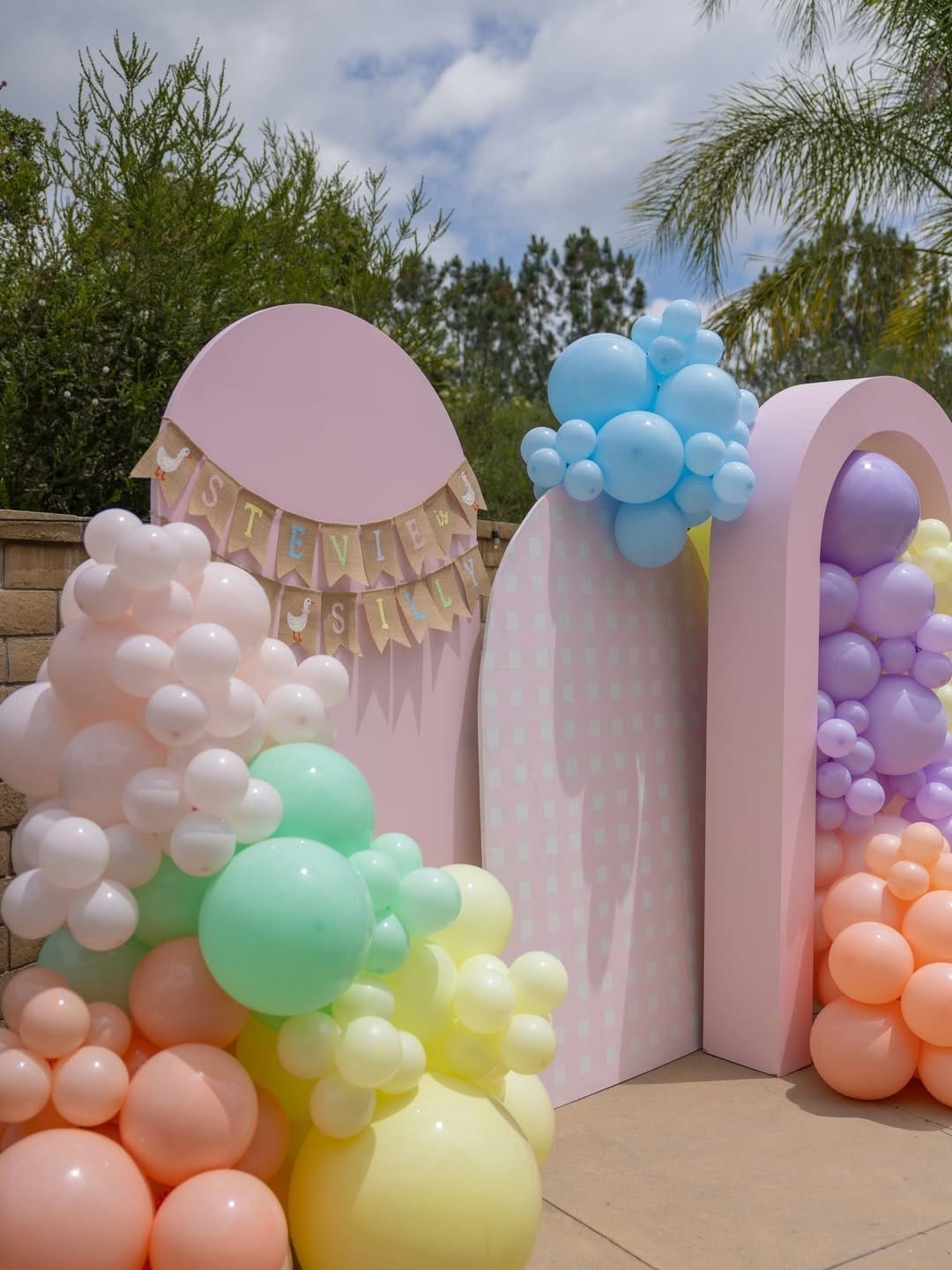 Post 3 by The Balloon Box on Instagram (carousel)