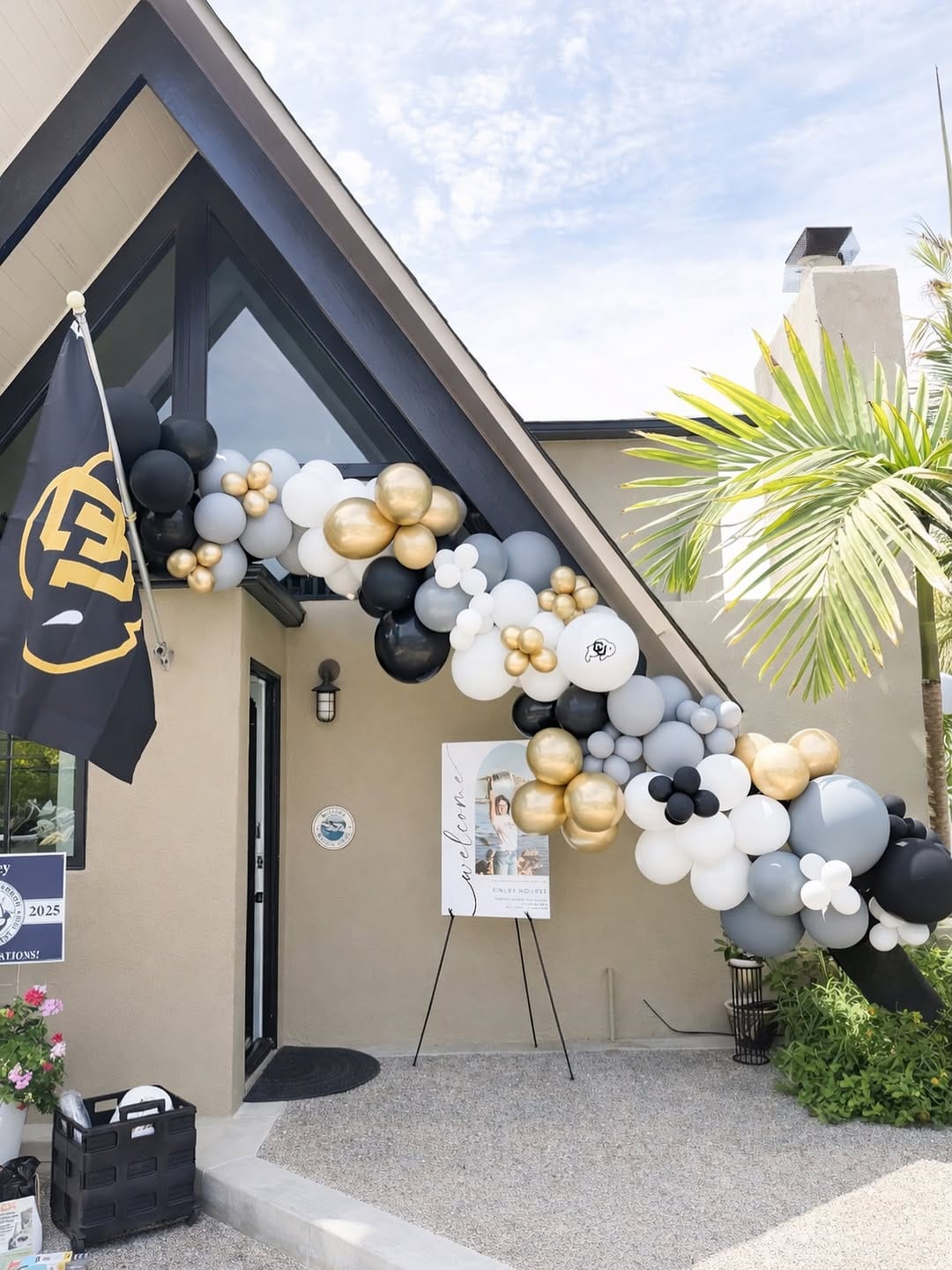 Post 10 by The Balloon Box on Instagram (image)