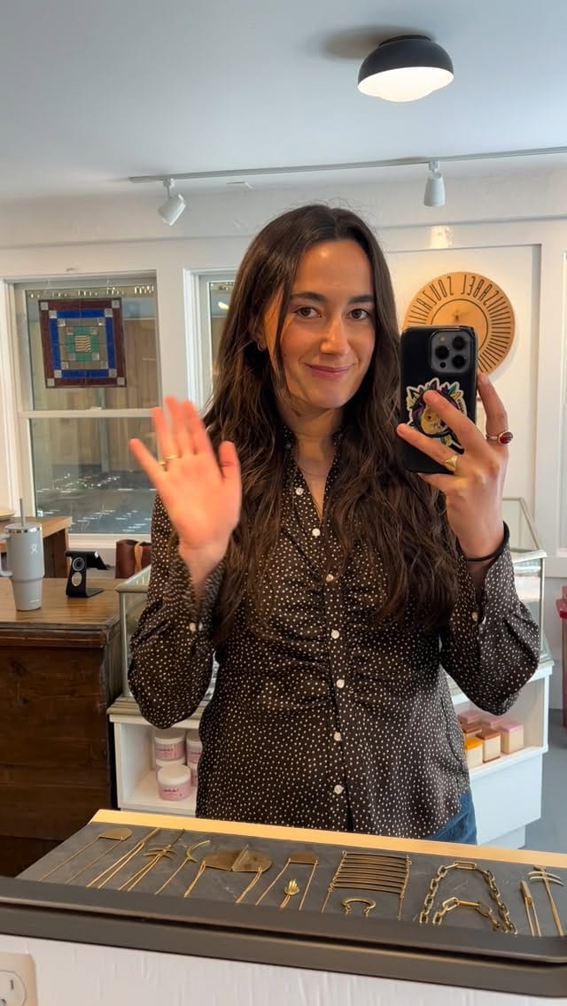 Post 2 by Isabel Souza on Instagram (video)