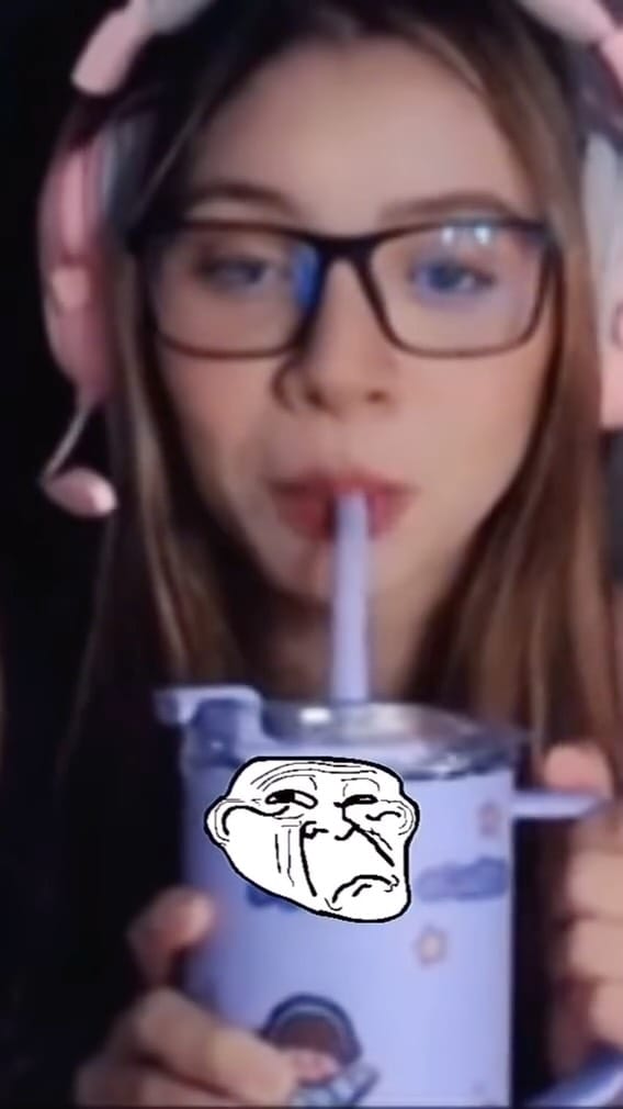 Post 3 by Jac Almeida | Streamer Gamer on Instagram (video)