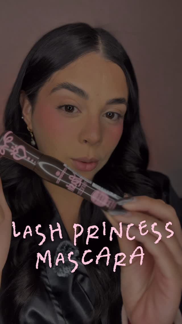 Post 3 by Lu jimenez-Beauty blogger on Instagram (video)