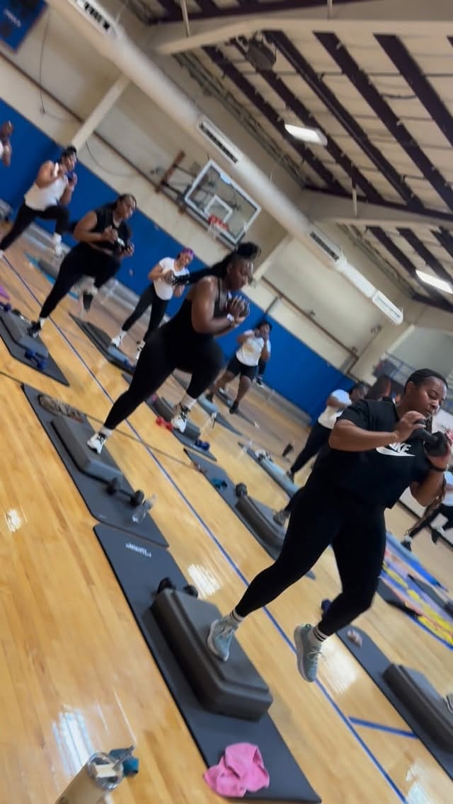 Post 4 by 5 FOOT GIANT🏋🏾‍♀️💪🏾 on Instagram (video)