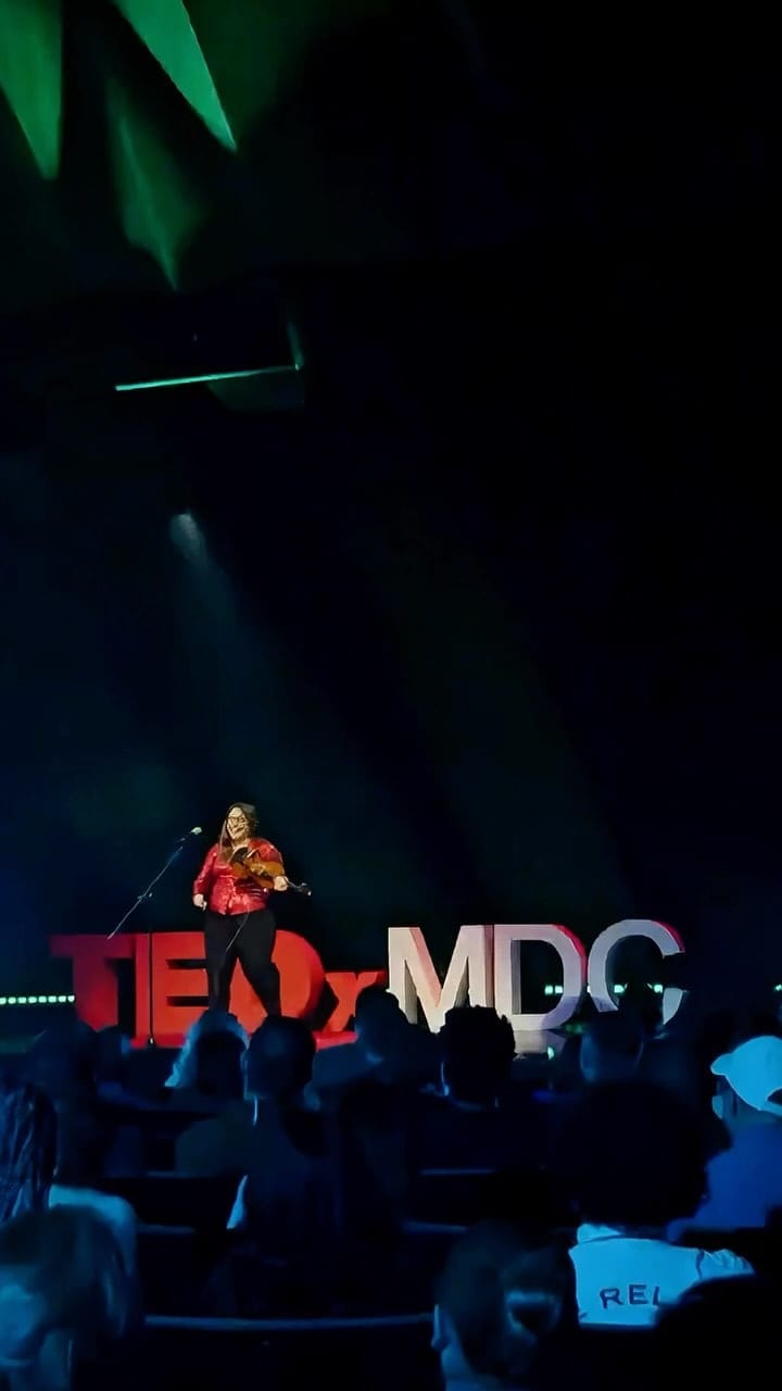 Post 10 by Daniela Padrón | Violinist on Instagram (video)
