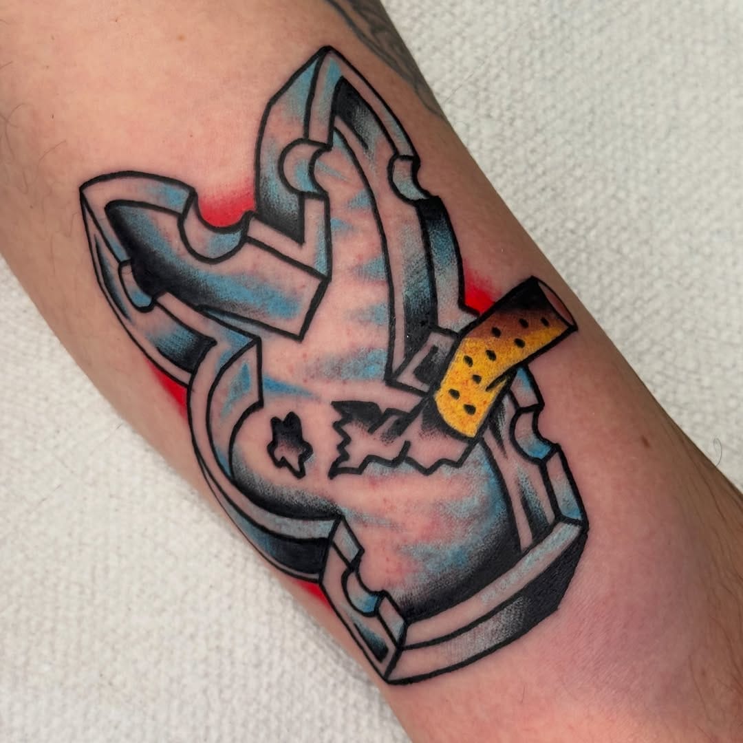 Post 4 by Kenny Kastro on Instagram (carousel)