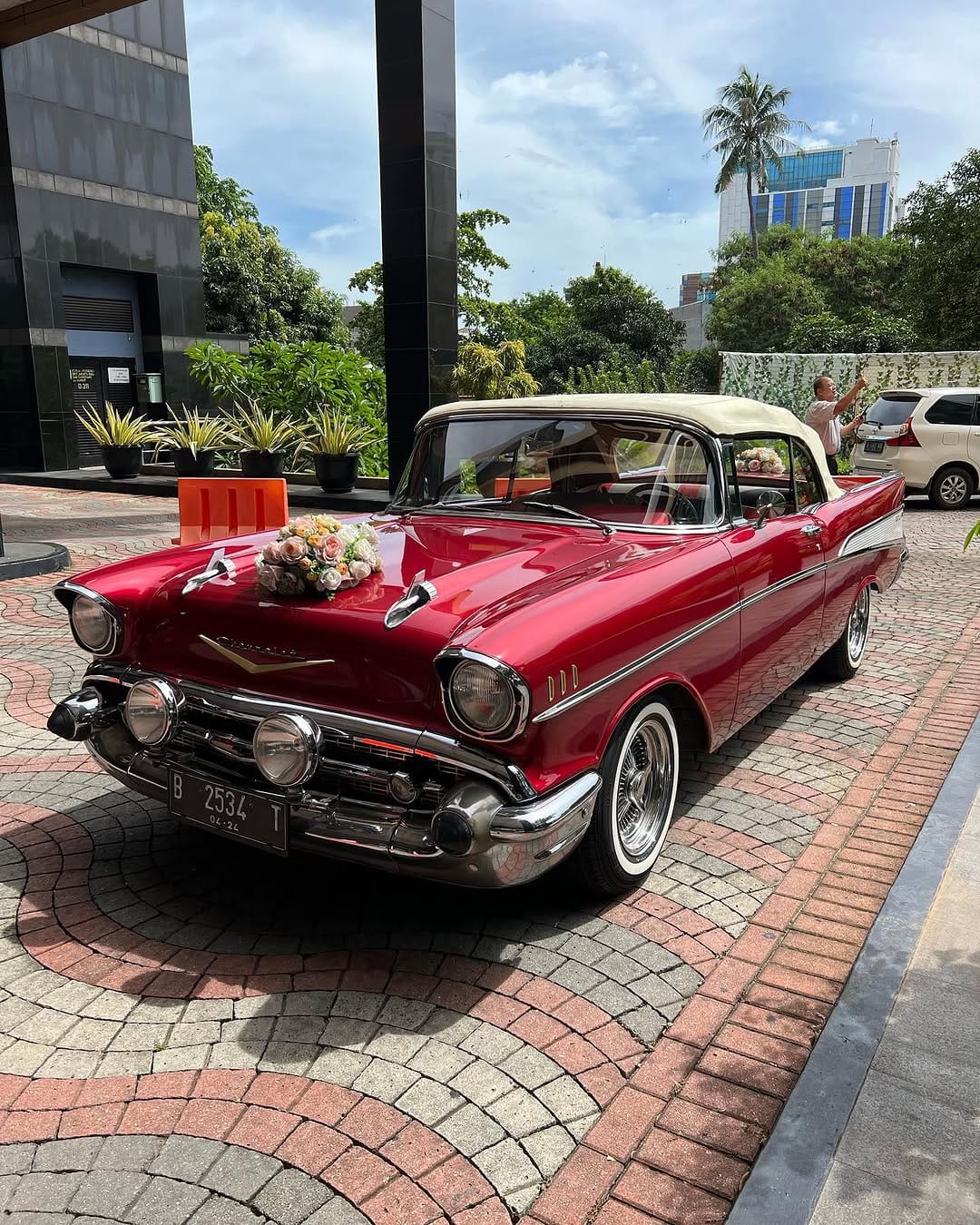 Post 3 by Hauwke's Auto Gallery Official on Instagram (carousel)
