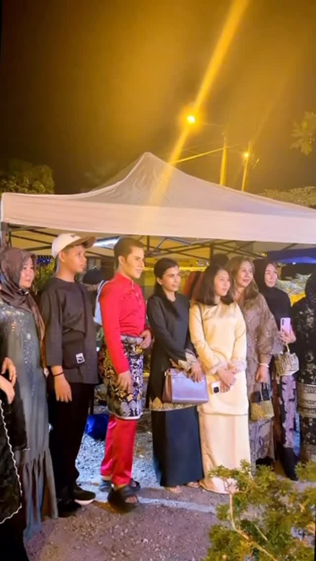 Post 3 by Zamri Mohamed on Instagram (video)