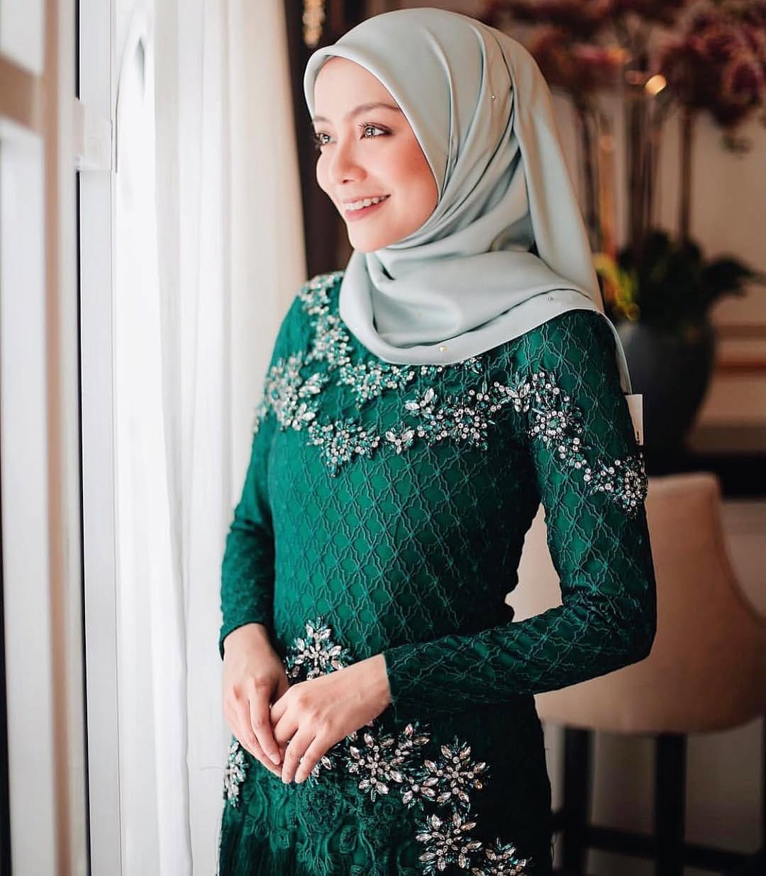 Post 10 by Zamri Mohamed on Instagram (carousel)