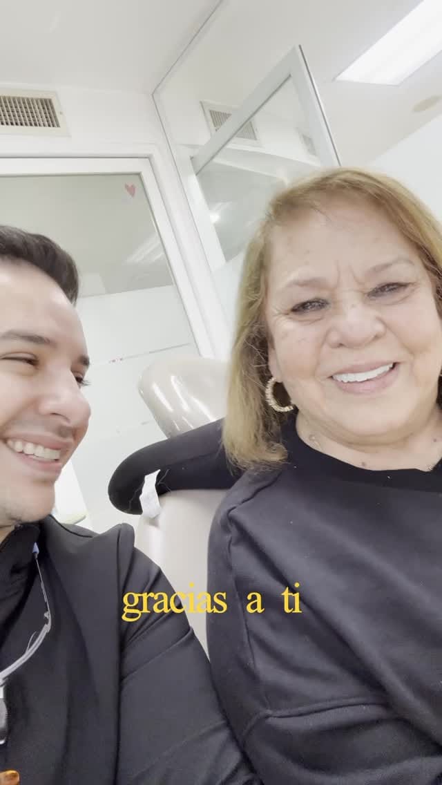 Post 2 by Dr. Mario Espósito | Diseño de Sonrisa Bellissima on Instagram (video)