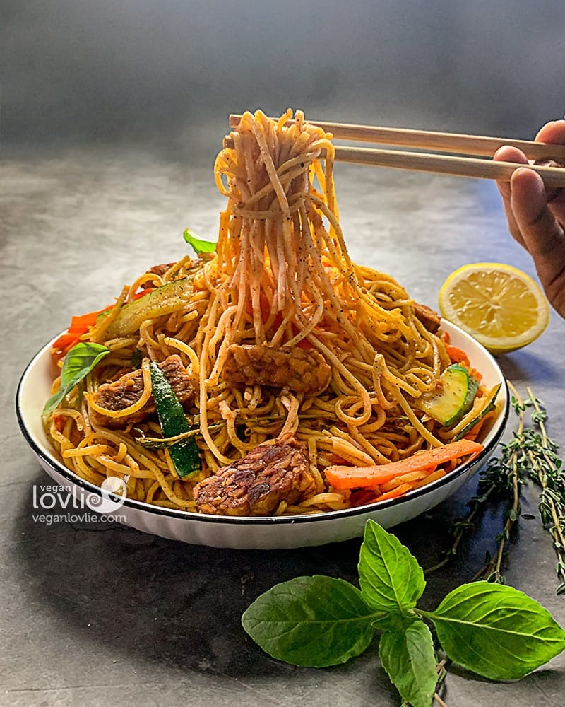 Post 3 by Teenuja & Kevin | Vegan Recipes on Instagram (image)