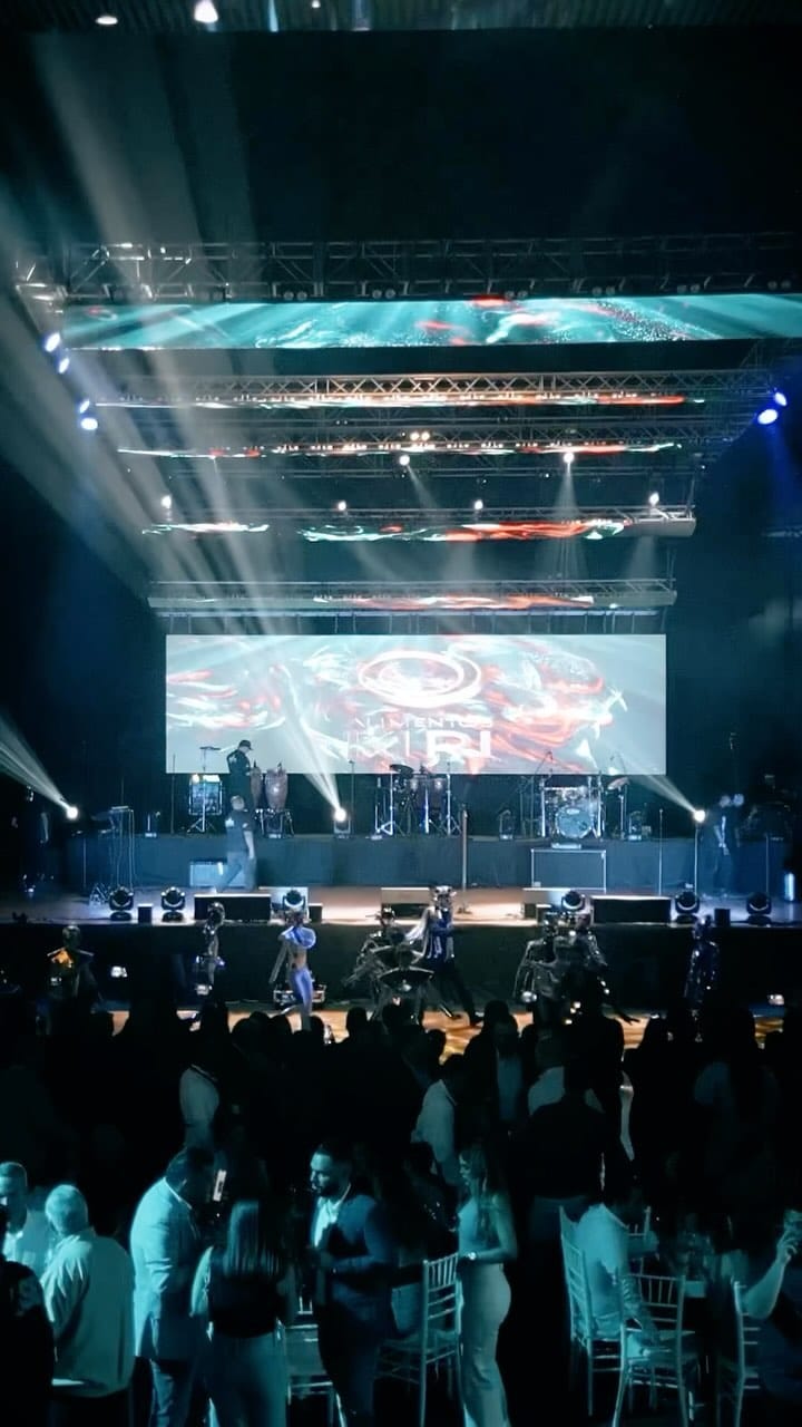 Post 3 by Rigo Mora on Instagram (video)