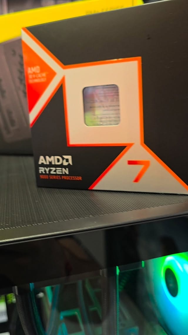 Post 10 by Enjoycomputer "Tienda Gamer" on Instagram (video)