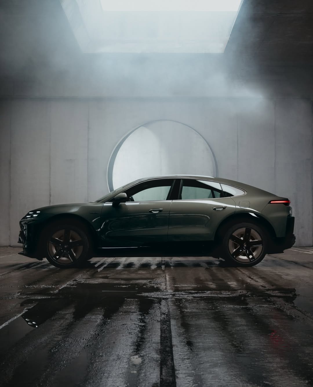 Post 10 by Centre Porsche Lausanne on Instagram (carousel)