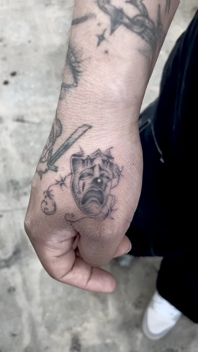 Post 2 by Sandy 🦂$𝔠𝔬𝔯𝔭𝔰𝔢 on Instagram (video)