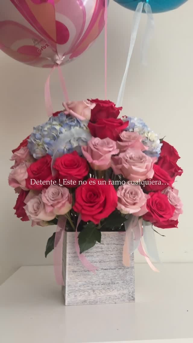 Post 7 by Magalata Balloons | Event Decor Miami on Instagram (video)