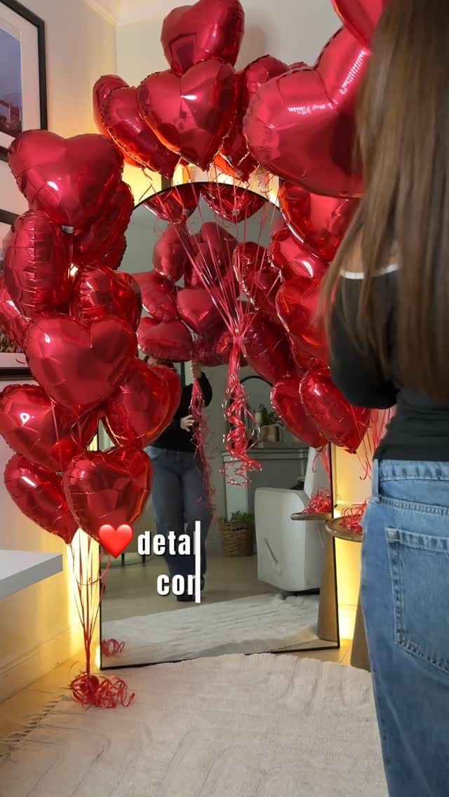 Post 9 by Magalata Balloons | Event Decor Miami on Instagram (video)