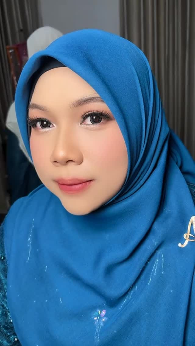 Post 6 by LisaRisyaMUA Certified by BNSP on Instagram (video)