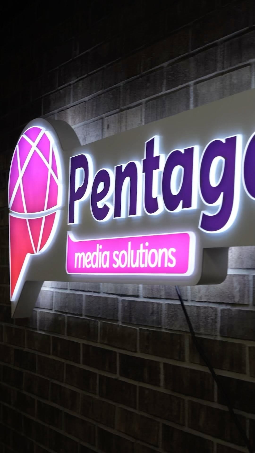 Post 10 by Pentagon Music on Instagram (video)