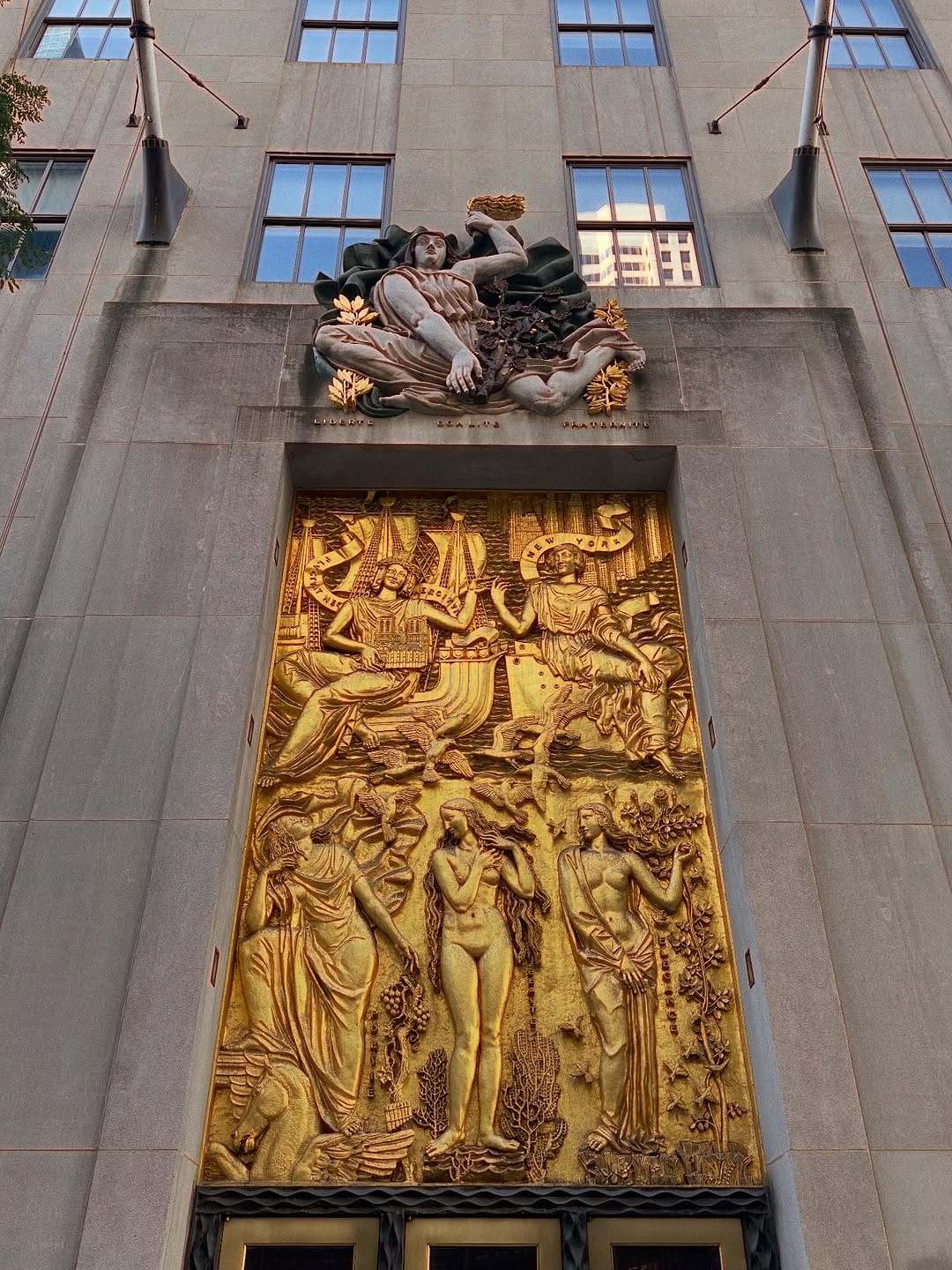 Post 1 by Kenneth Clark on Instagram (image)