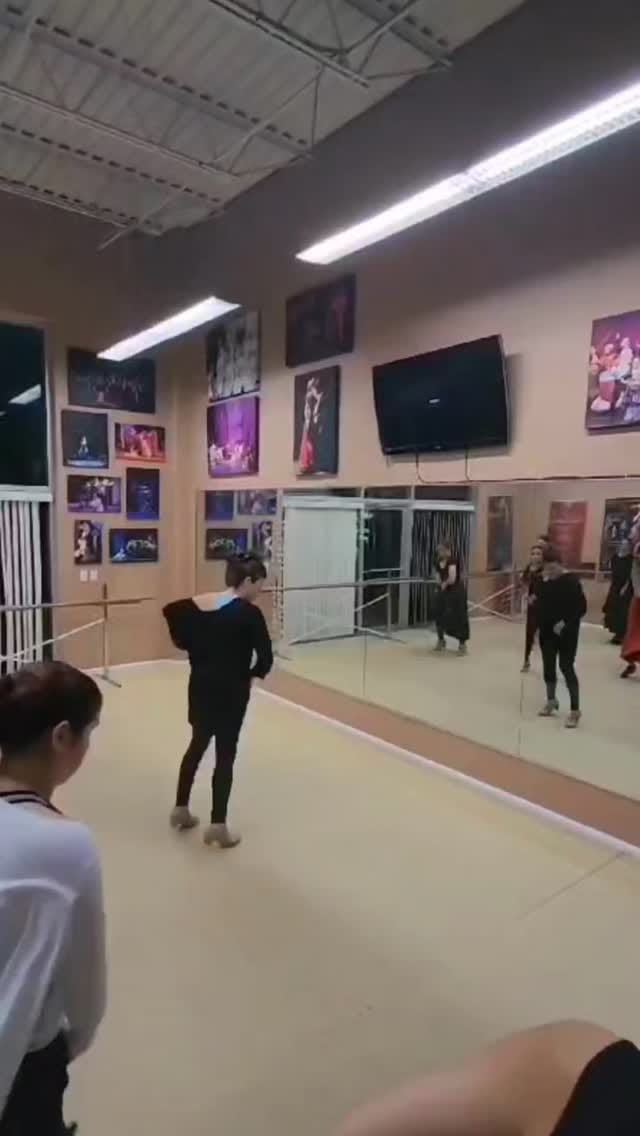 Post 10 by Daniela Tugues Correa on Instagram (video)