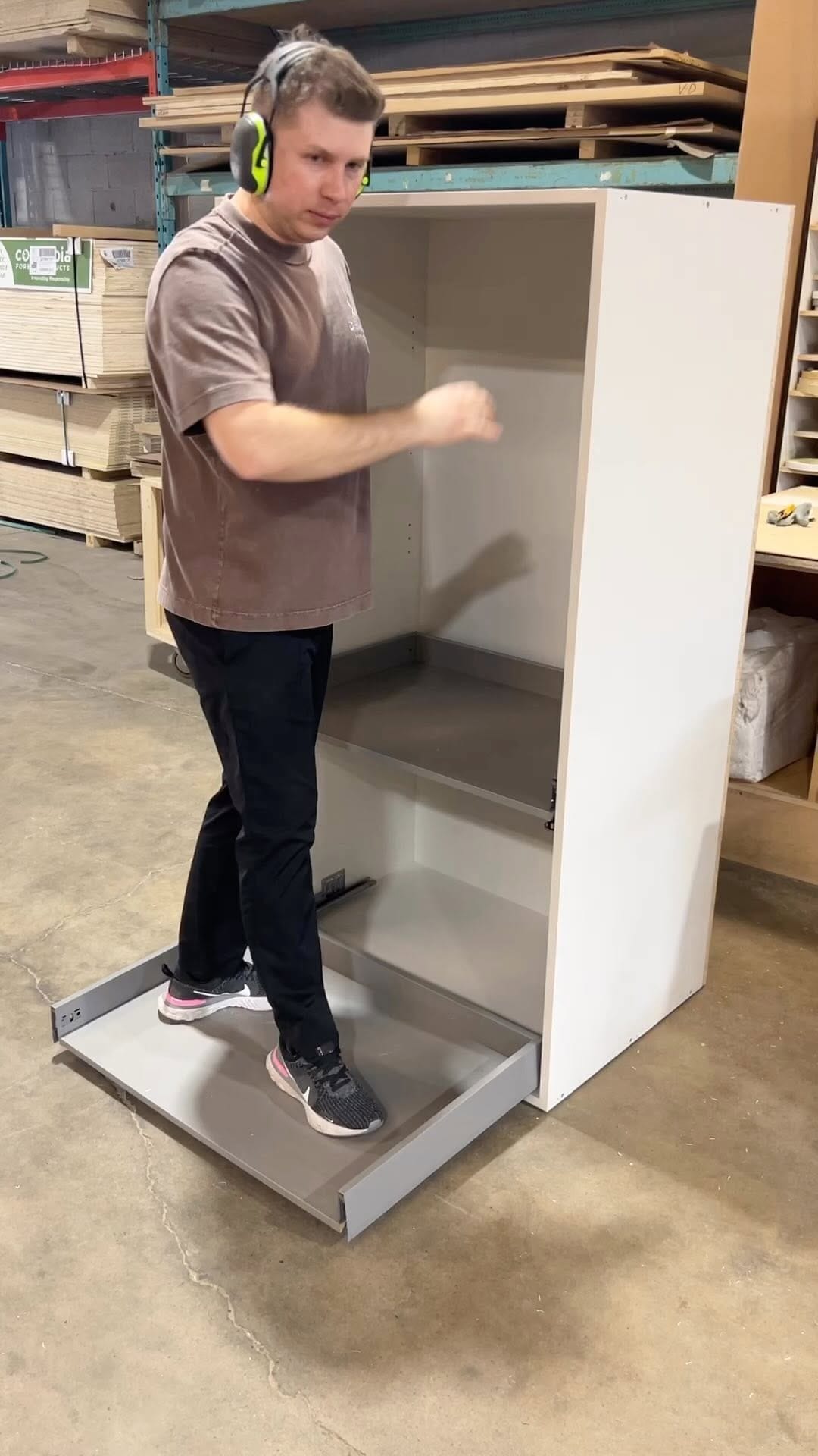 Post 10 by Damon Fox on Instagram (video)