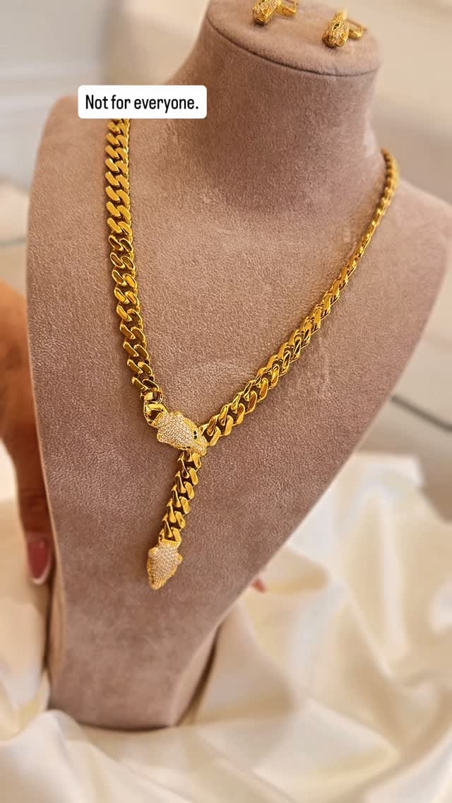 Post 1 by As U Wish 💎🌹flower and gold on Instagram (video)