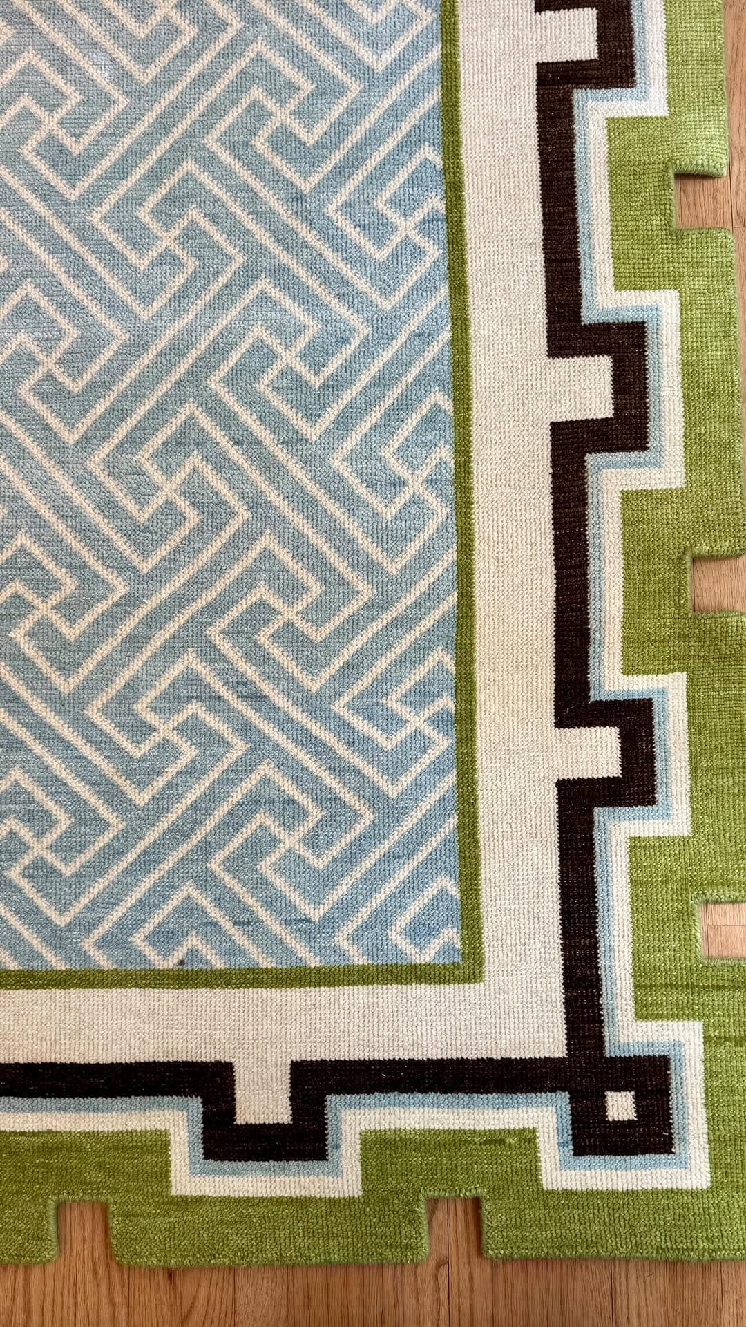 Post 5 by Kes Collections Rugs on Instagram (video)