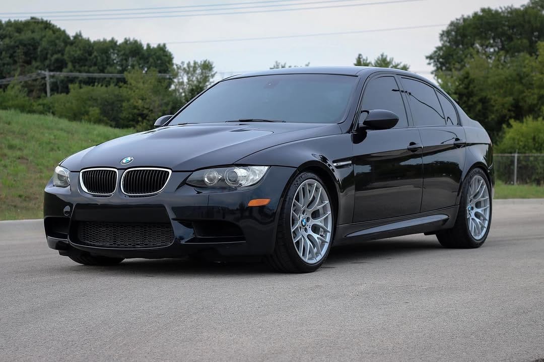 Post 6 by @n55_335 on Instagram (image)