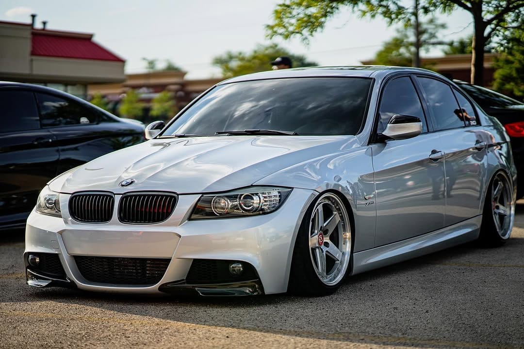 Post 8 by @n55_335 on Instagram (image)