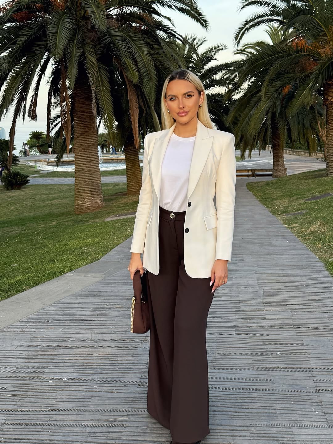 Post 4 by 𝑮𝒆𝒐𝒓𝒈𝒊𝒂𝒏𝒂 ♥️ on Instagram (carousel)