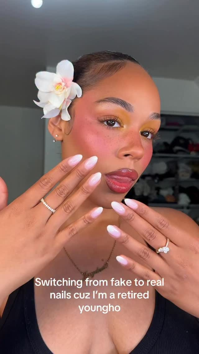 Post 6 by Mariah Noel on Instagram (video)