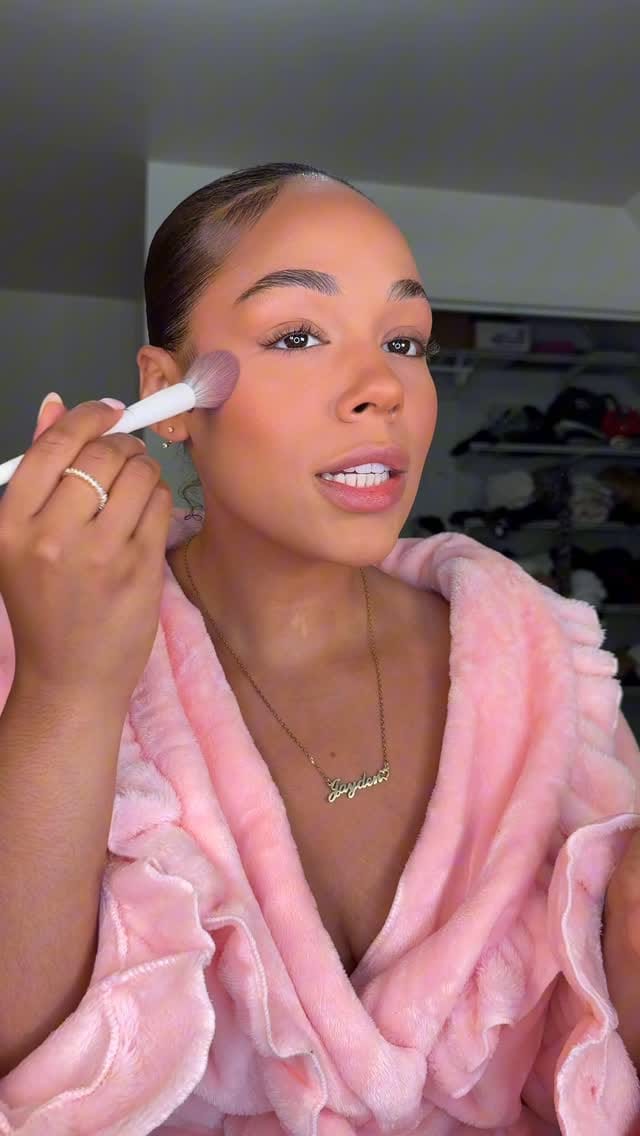 Post 4 by Mariah Noel on Instagram (video)
