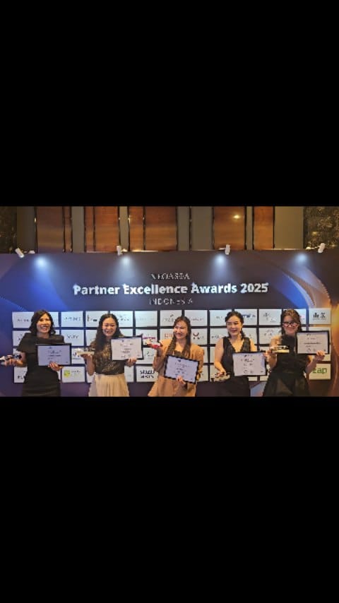 Post 10 by dr. Nina Andriana M.biomed, M.kes, M.hum on Instagram (video)