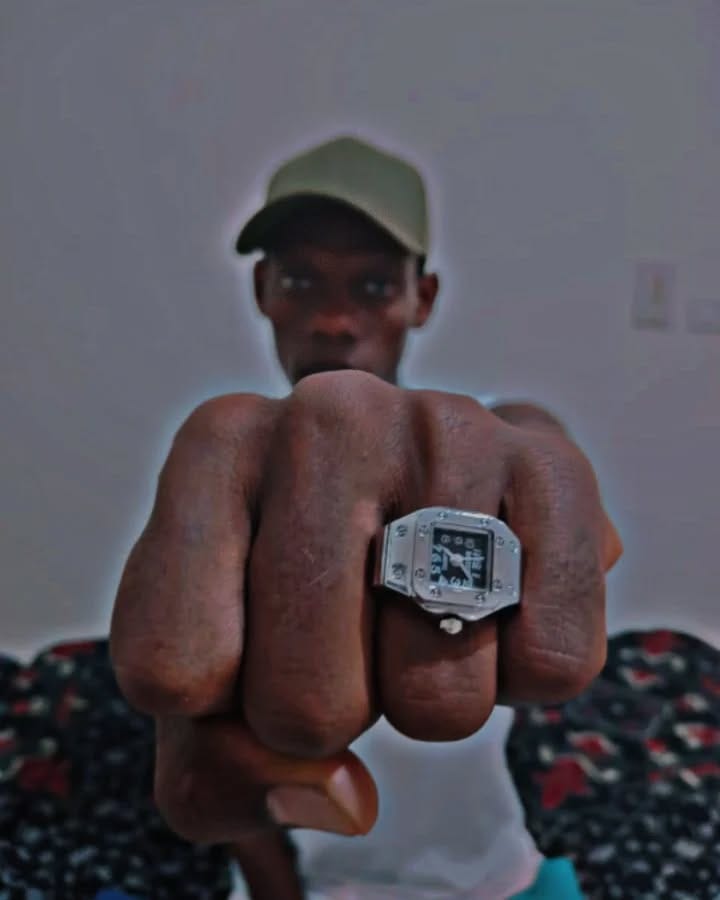 Post 7 by Zeus Swaleh Trewals on Instagram (carousel)
