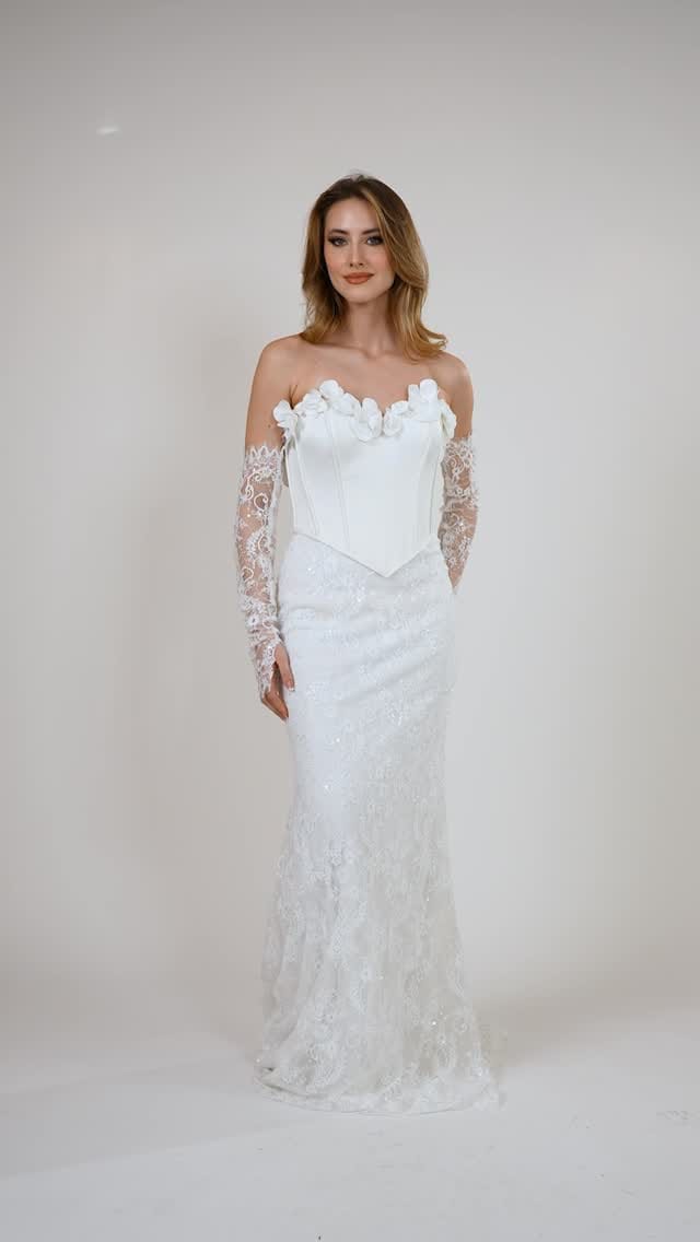 Post 2 by Nehir Tayman Couture on Instagram (video)