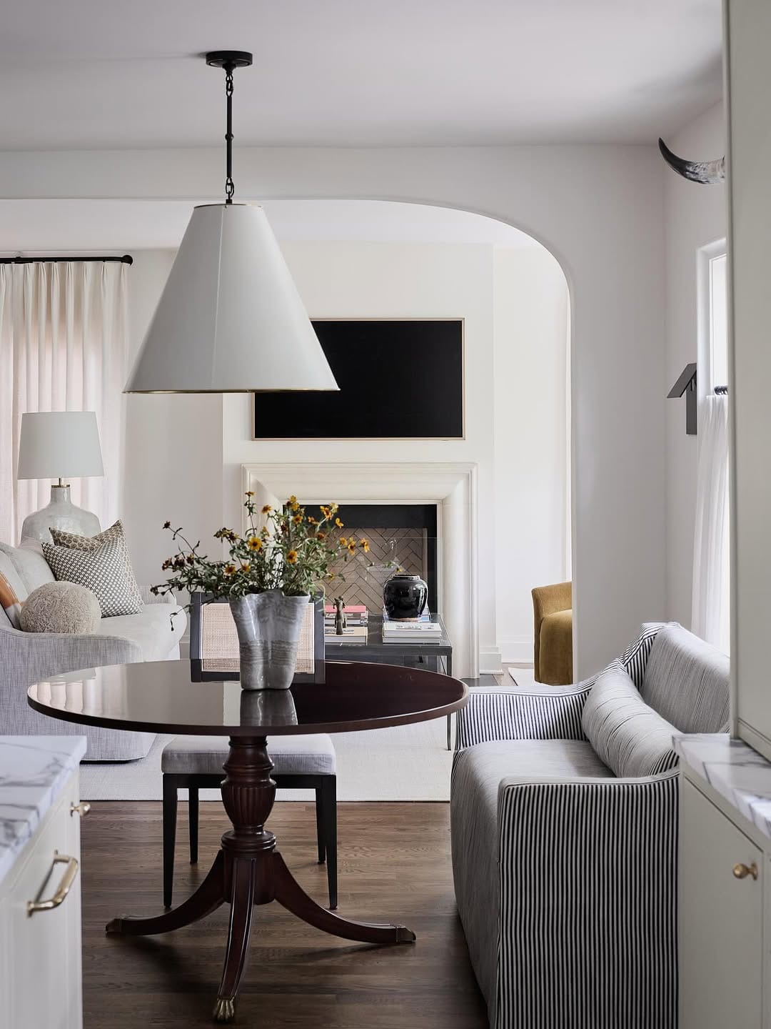 Post 7 by Laura Torbert Interiors on Instagram (image)