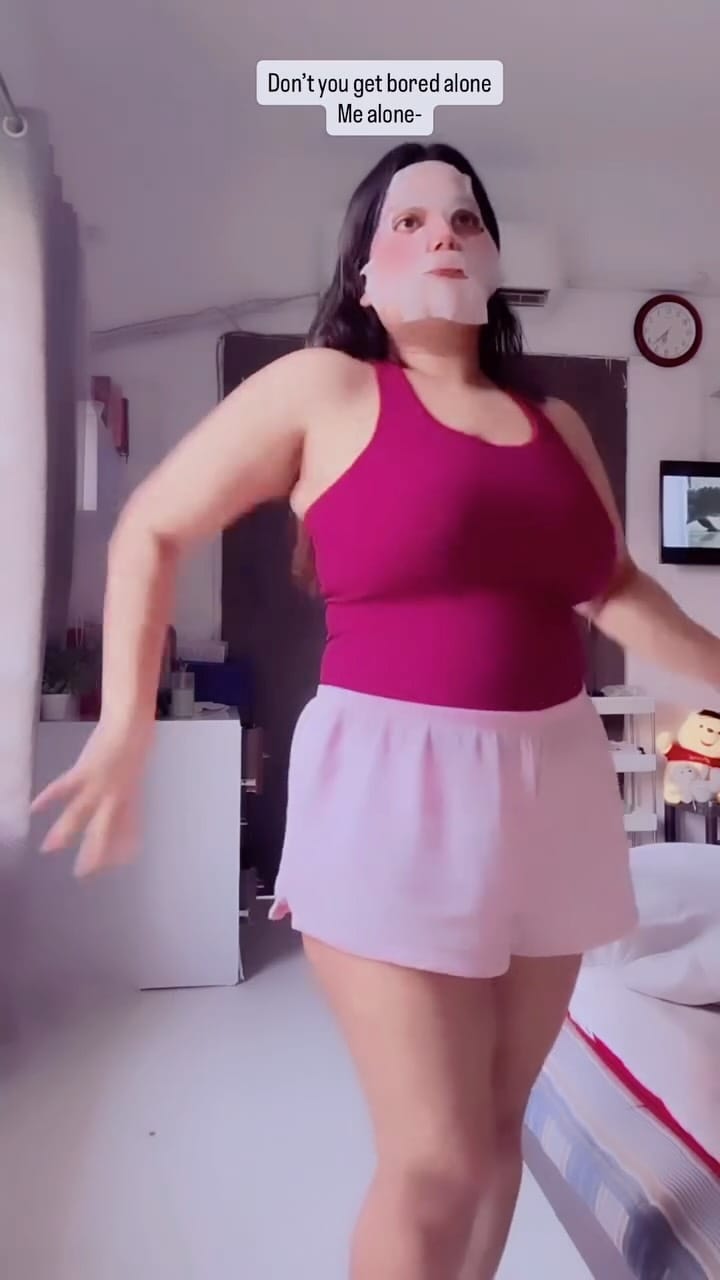 Post 4 by Sakshi Thakur on Instagram (video)