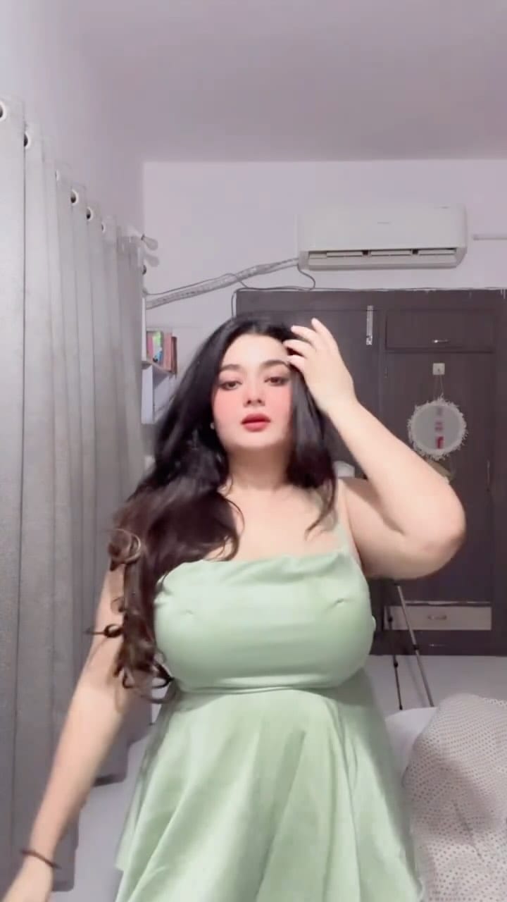 Post 8 by Sakshi Thakur on Instagram (video)
