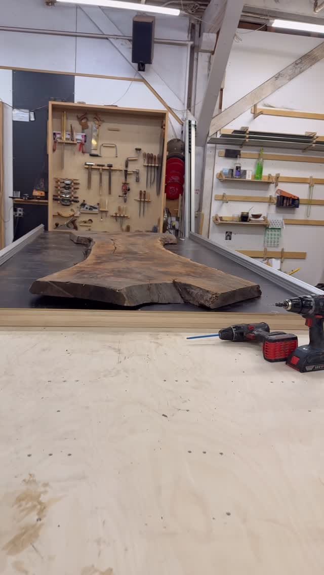 Post 7 by Erik Needham Woodworks on Instagram (video)