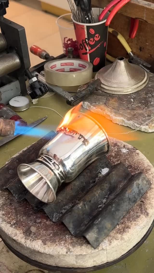 Post 10 by Nadav Art on Instagram (video)