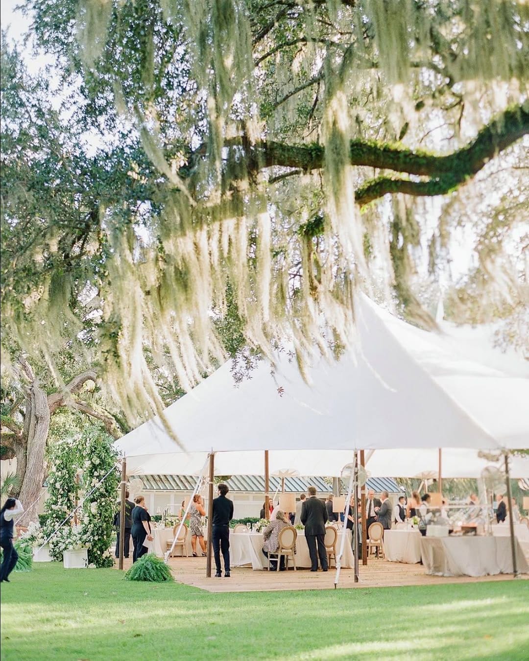 Post 10 by A Charleston Bride on Instagram (image)