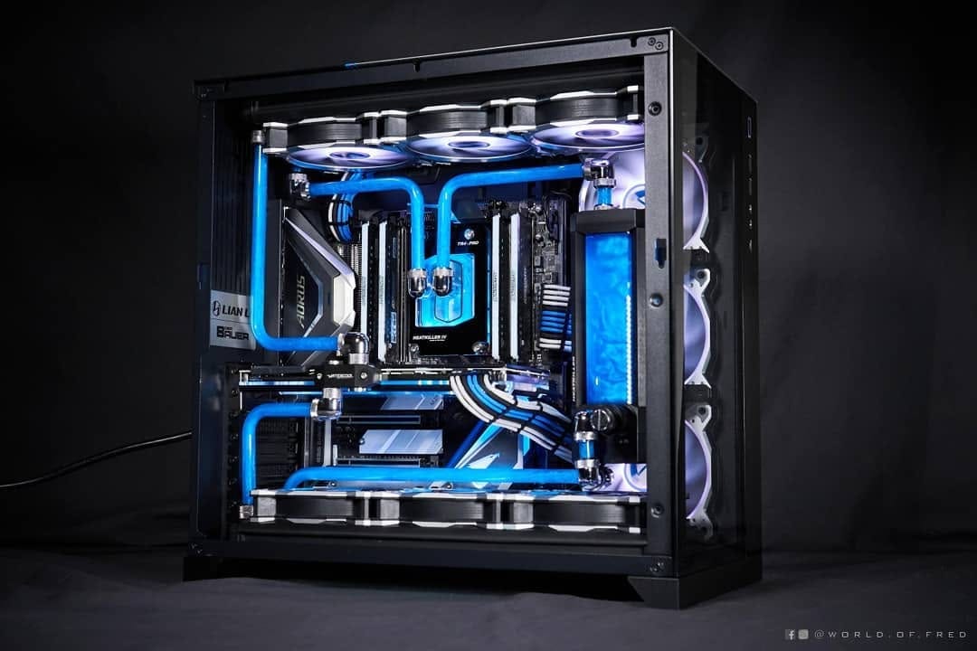 Post 4 by Lyquid PCs on Instagram (carousel)