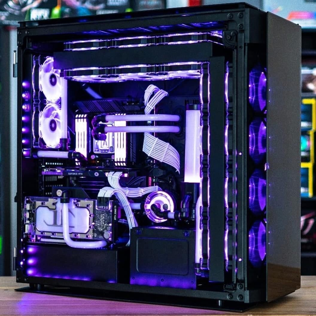 Post 7 by Lyquid PCs on Instagram (image)
