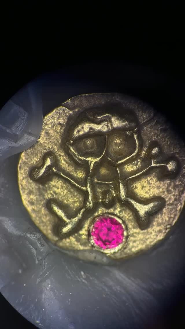 Post 3 by Leah Hollrock Fine Art & Jewelry on Instagram (video)